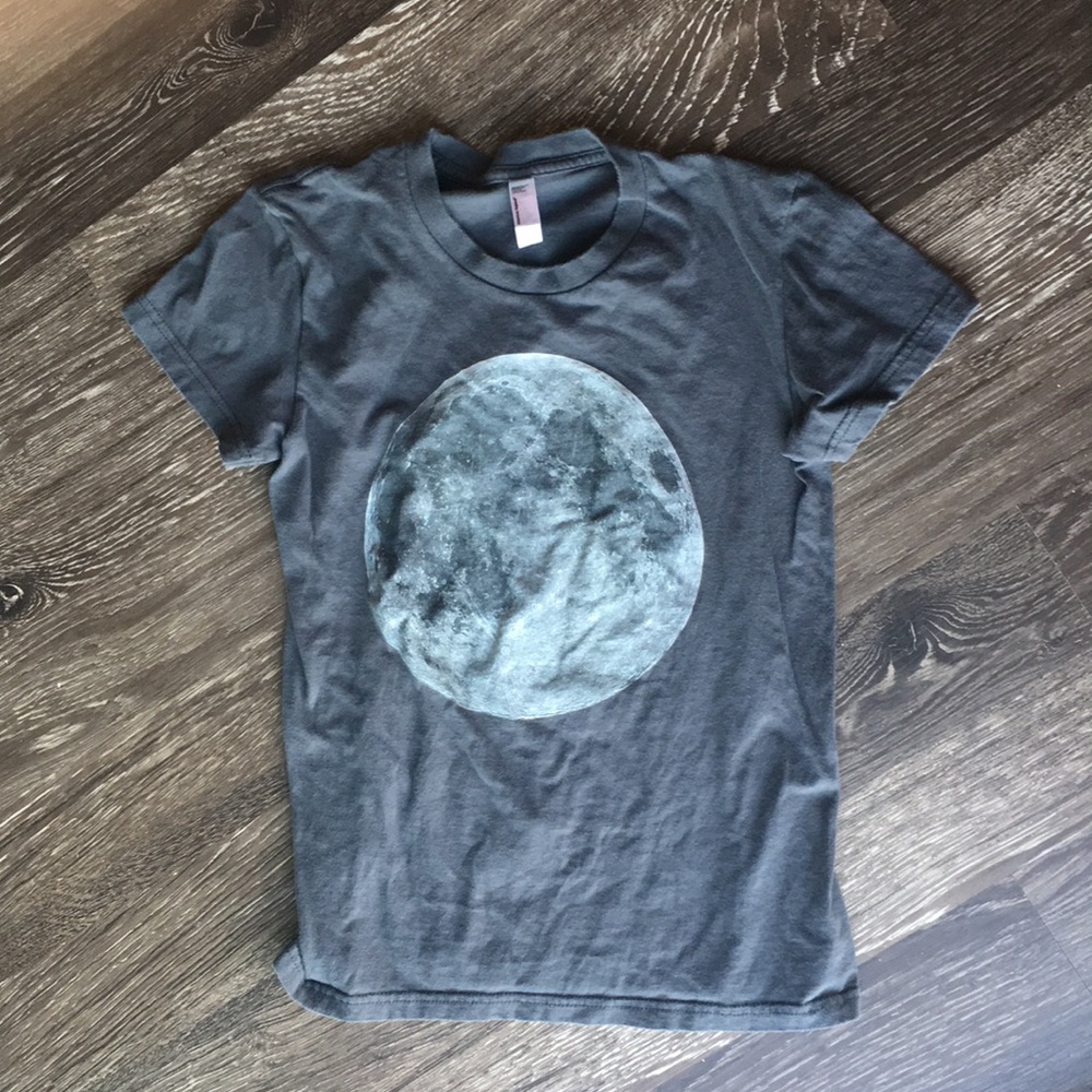 XS women’s moon t shirt